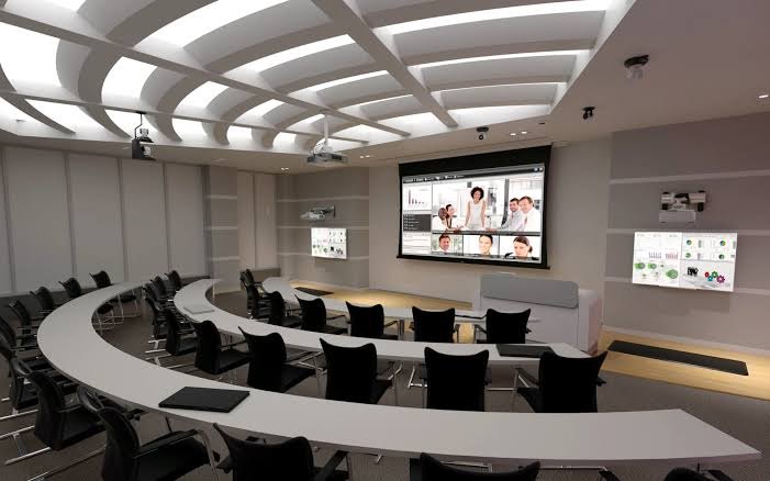 Lecture and conference hall with projection, video conferencing and displays